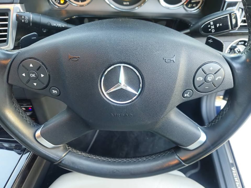 2013 Mercedes-Benz e350 avant-garde luxury low kms 13.jpg